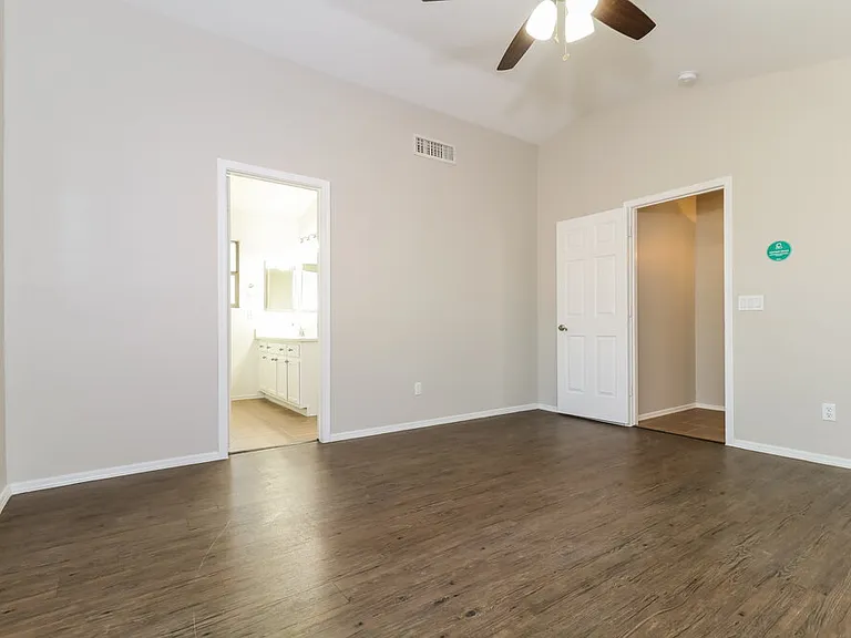 11456 W Sheridan St — Photo 10