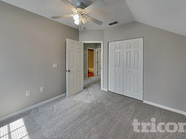 10211 Summerview Cir — Photo 12