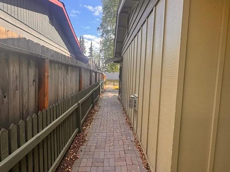 1430 E 27th Ave — Photo 12