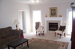 4th image of 3410 Meadowhill Dr