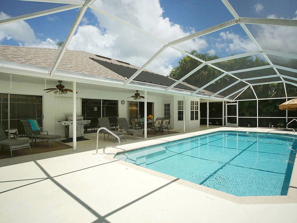 Pool Large Screened in Private