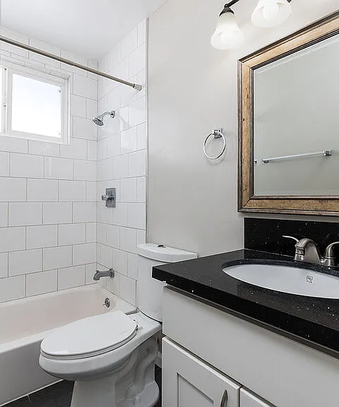 925 N Curson Ave #7 — Photo 12