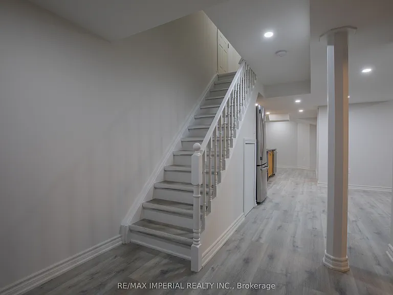 8 Harlequin Ct #BASEMENT — Photo 2