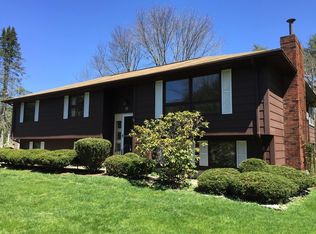 75 Hartford Ave E, Mendon, MA 01756