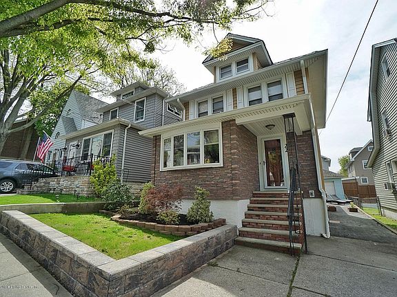 3rd image of 22 Maine Ave