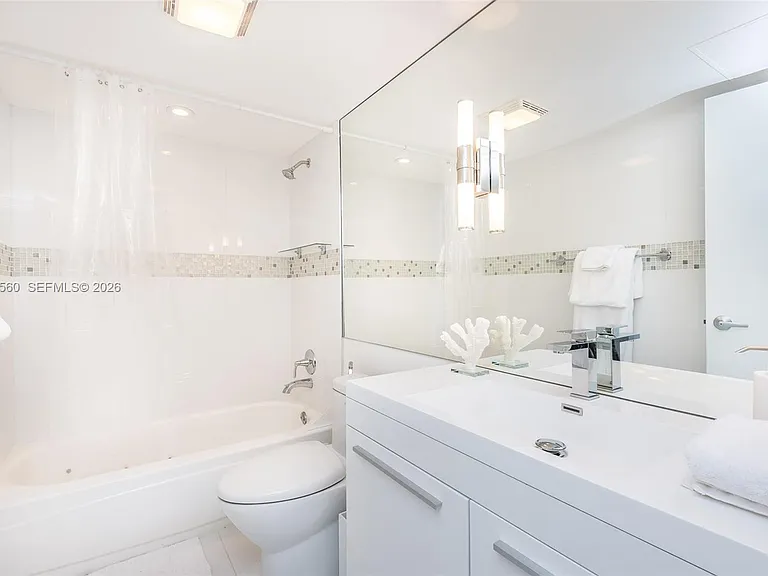 10275 Collins Ave #706 — Photo 23