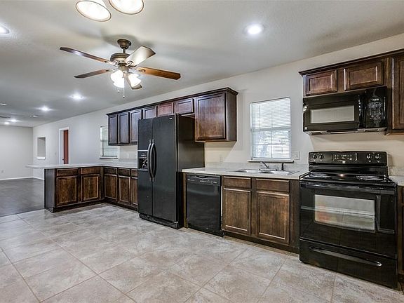 2nd image of 1505 Davis Blvd