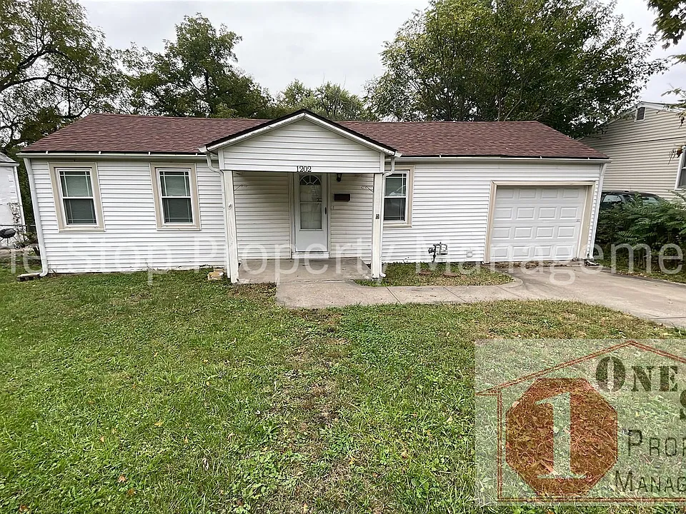 1202 E South Ave