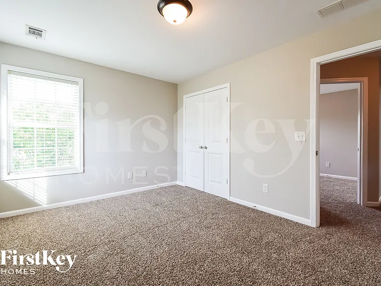 6303 Spring Cove Dr — Photo 11