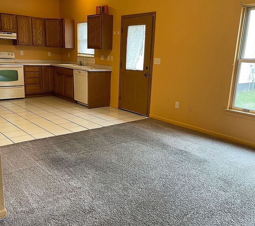 1st image of 121 River St #121