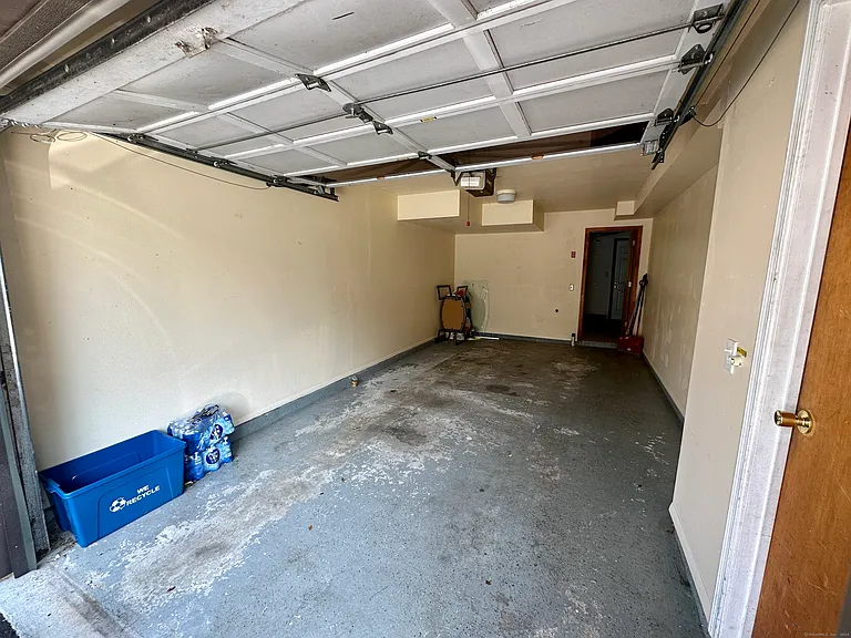15 Crest St #B-13 — Photo 11