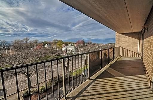 5th image of 165 Quincy Shore Dr #65