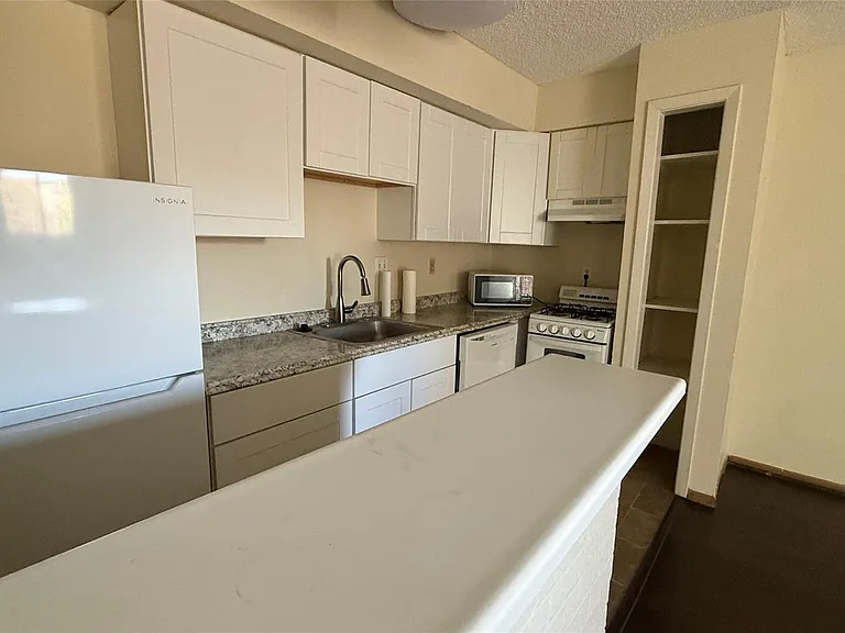 1328 Bomar St #17 — Photo 3