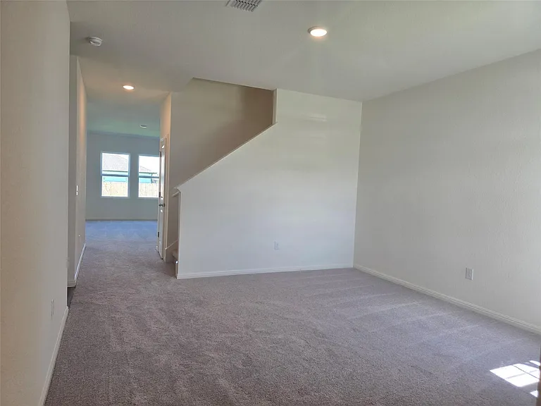 121 Blazilmar Ln — Photo 4