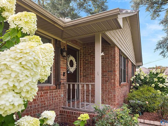 3rd image of 2319 Cornelia Cir W