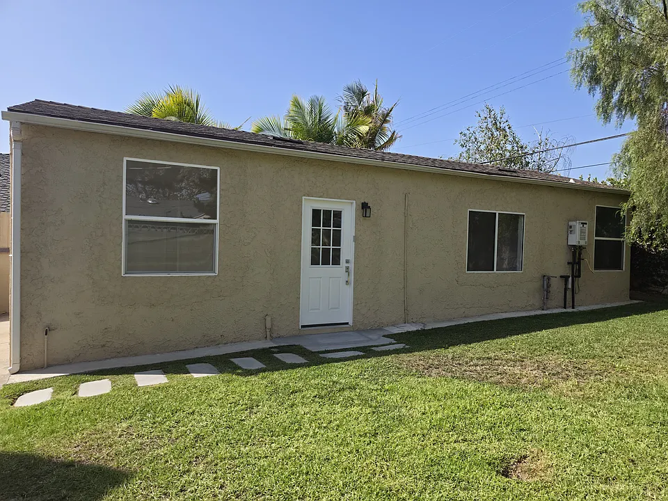 8347 Westlawn Ave