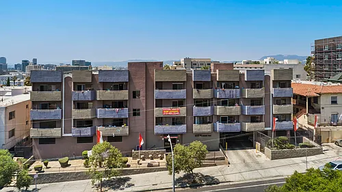 South Towers - Bonnie Brae Photo 1