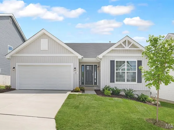 704 Celebration Ct, Foristell, MO 63348
