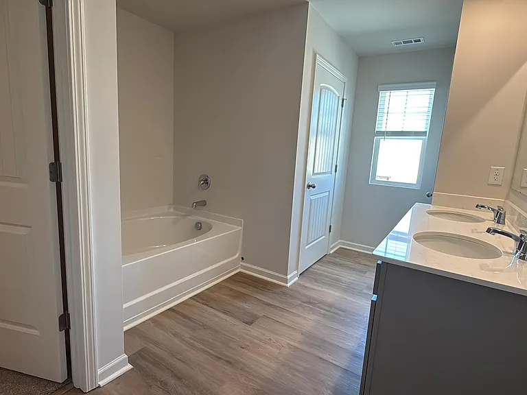 126 Hughes Place Dr — Photo 11