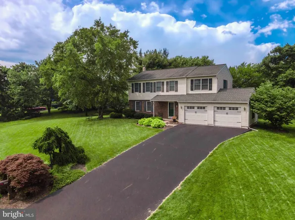 360 Courtland Ave, Harleysville, PA 19438