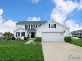 1725 Wicklow St, Bowling Green, OH 43402