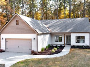 243 Pelican Cir, Monticello, GA 31064