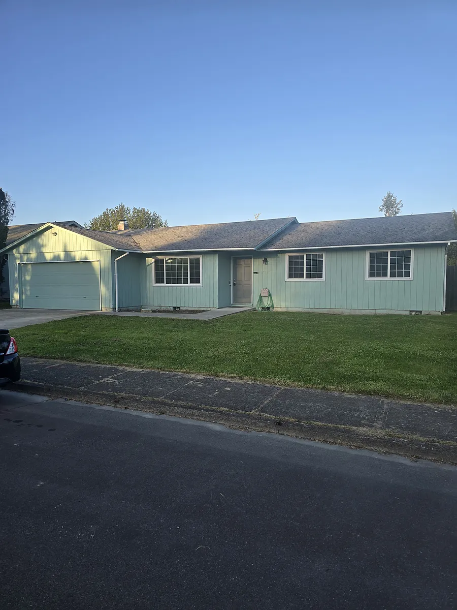 Building Photo - 6984 Pierce Dr N