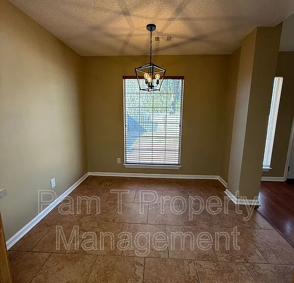 257 Shady Oak Cir — Photo 11