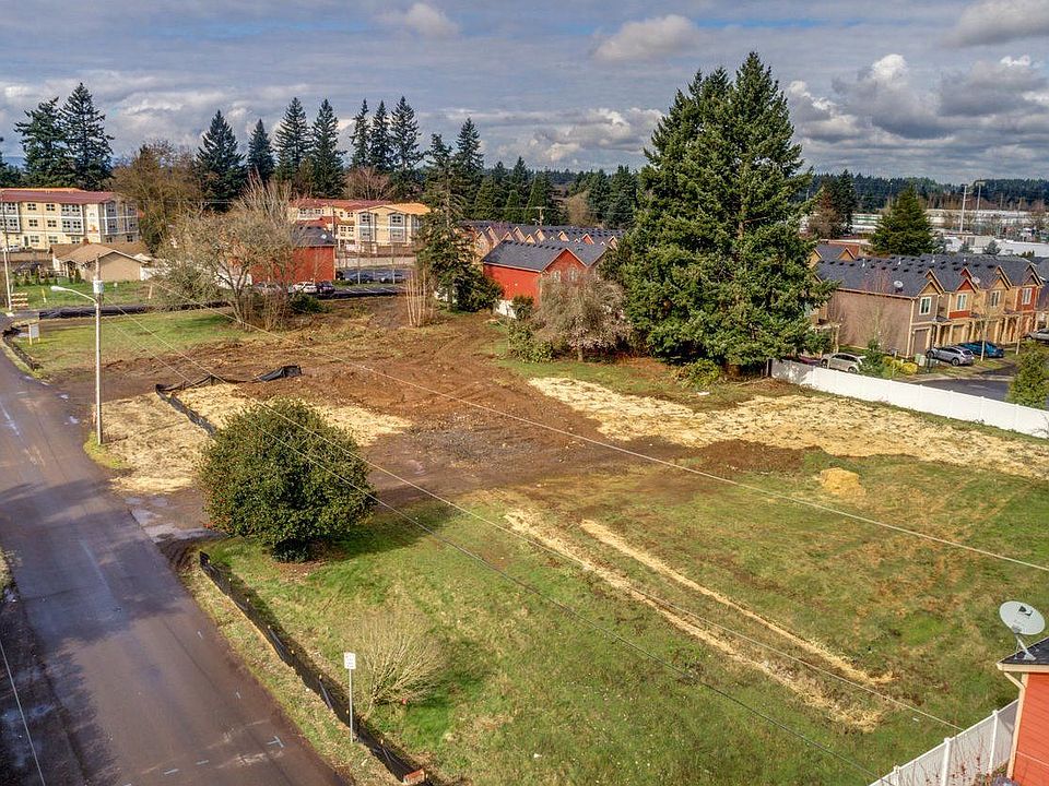 2nd image of 11222 NE 23rd St