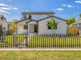 3240 10th St N, Saint Petersburg, FL 33704