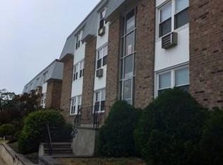 715 N Main St APT 7, Fall River, MA 02720