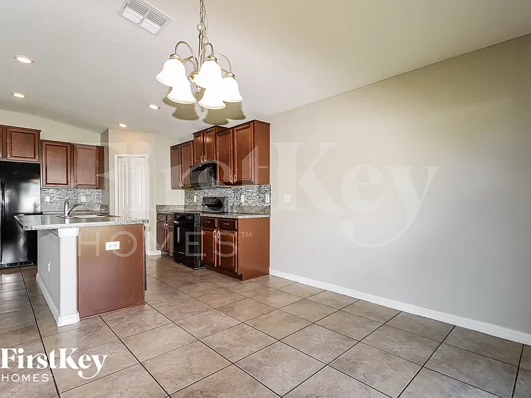 14144 Covert Green Pl — Photo 5