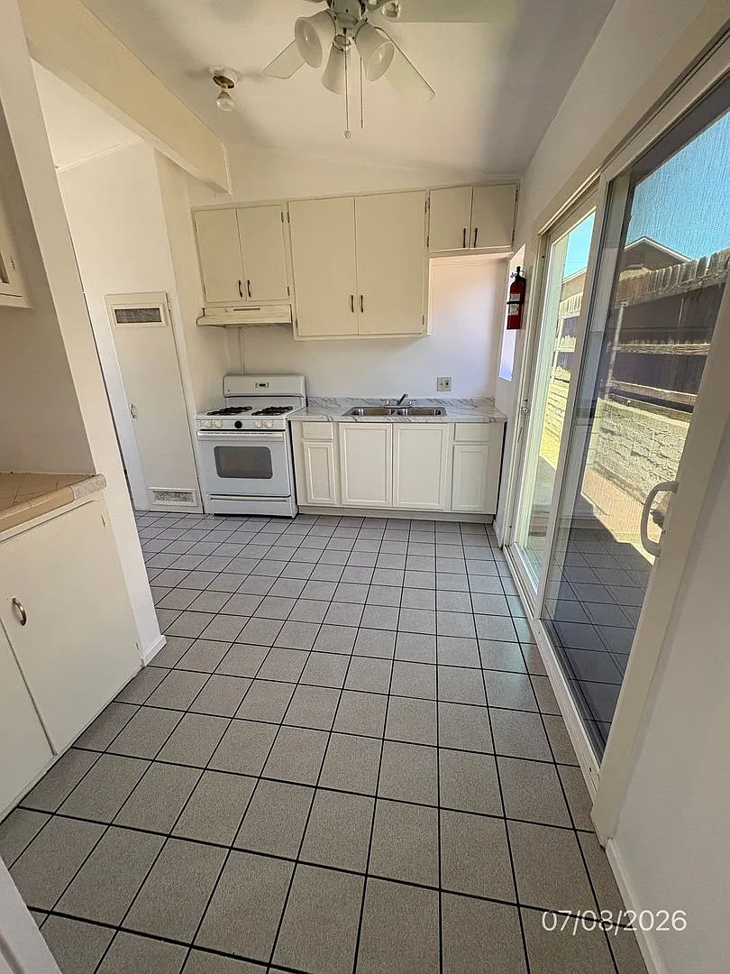 478 N. Alessandro Street — Photo 3