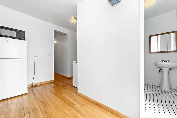 Rented by MNS | media 3