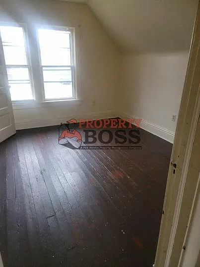 1003 Woodward St — Photo 3