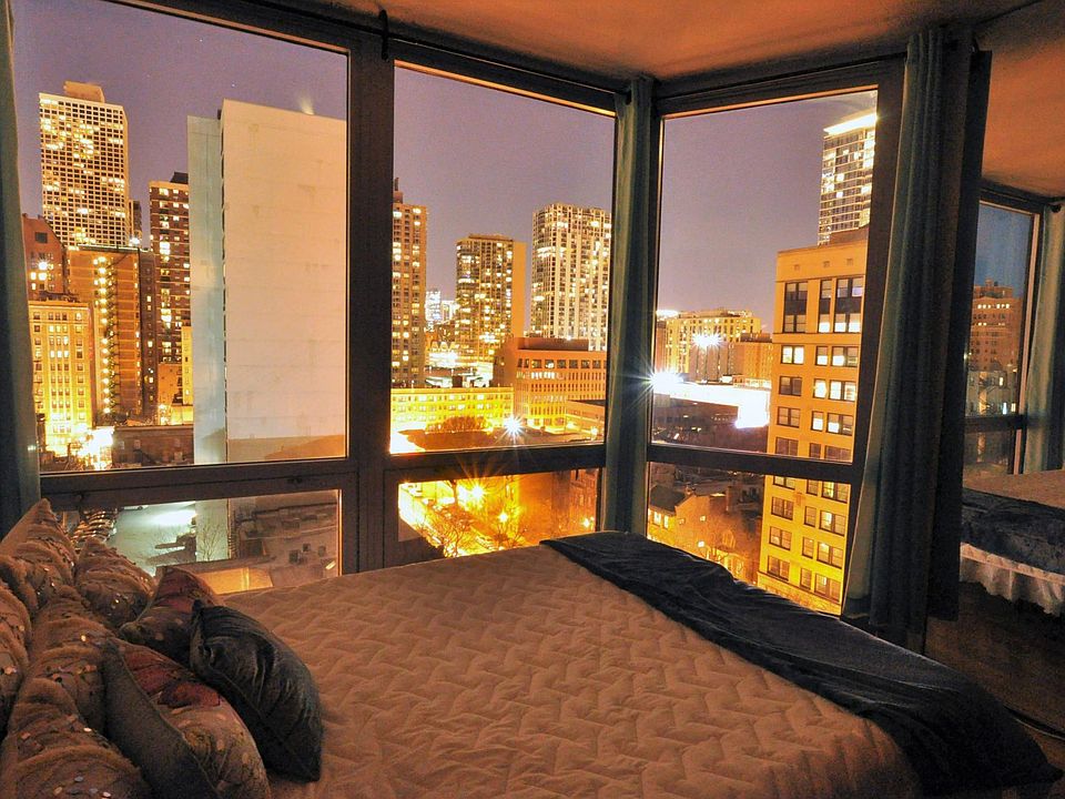 1st image of 21 W Goethe St APT 12J