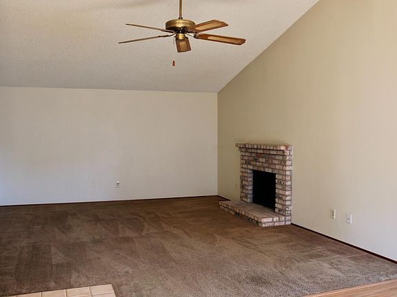 2nd image of 4919 Jennings Court