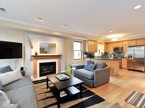 Kitchen / Living Room