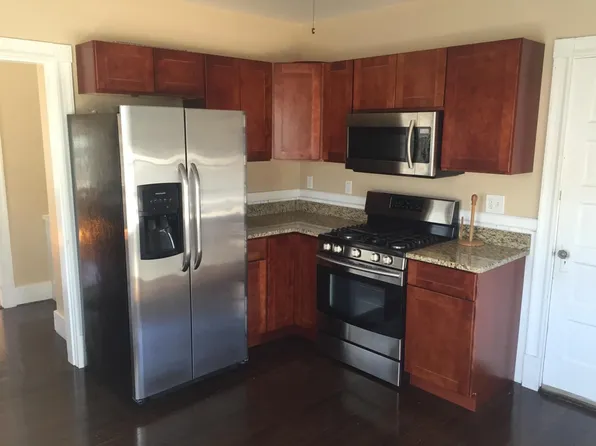 73 Hathorne Cres, Salem, MA 01970