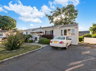 58 Helen Ave, Plainview, NY 11803