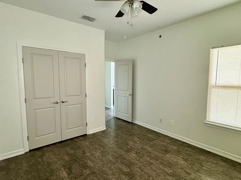 300 Sylvia Handy Dr #105 — Photo 4