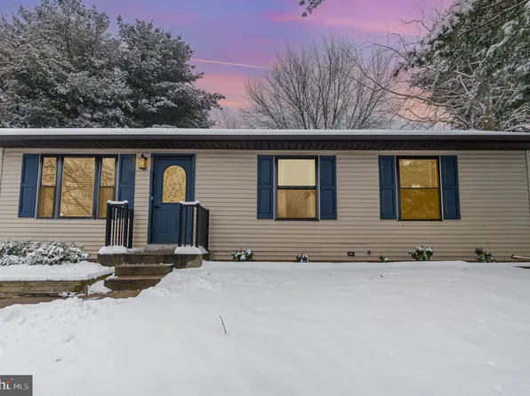 948 Ruby Dr, Westminster, MD 21158