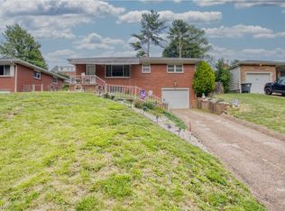 224 Bryden Rd, Steubenville, OH 43953