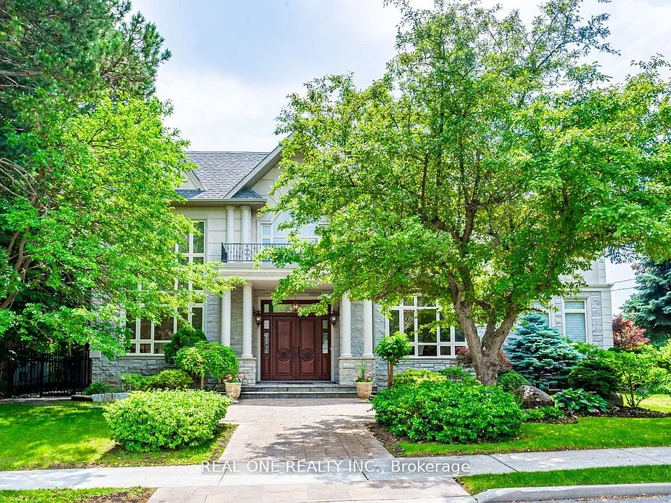 15 Royal Oak Dr