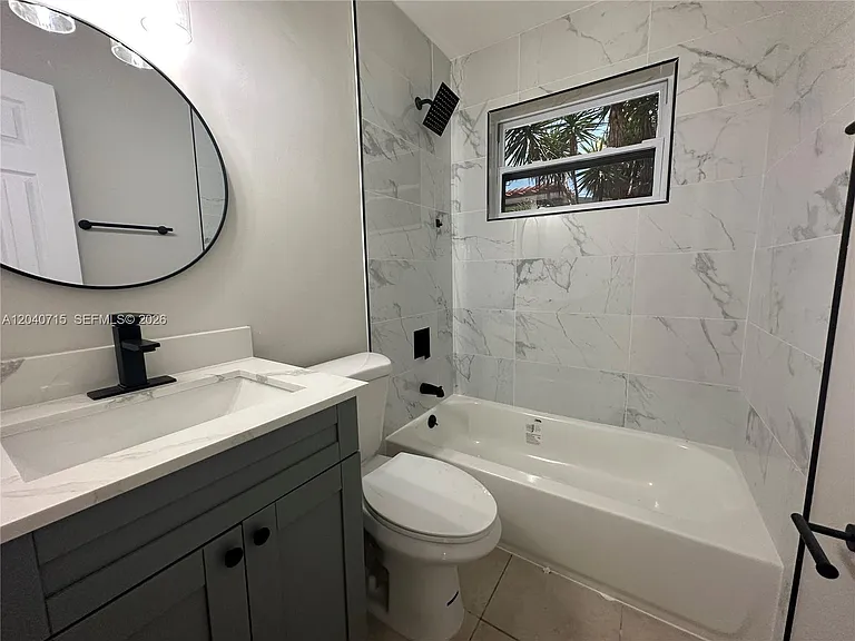 1645 NW 6th Ave #W — Photo 6