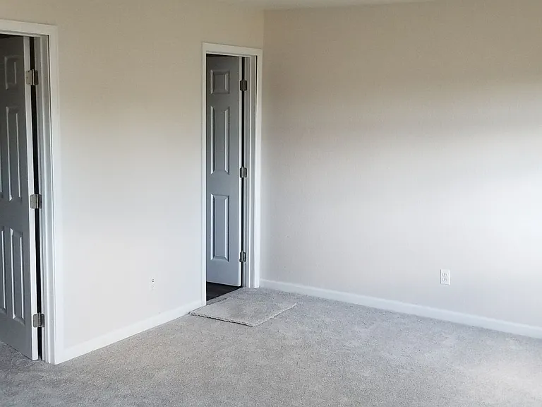 7531 Broadway St — Photo 12