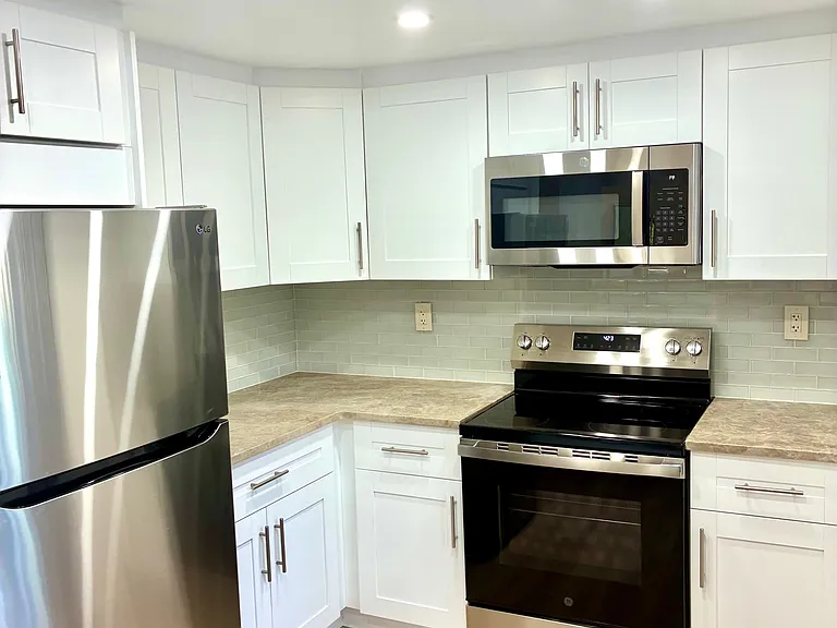 7431 SW 59th Ct — Photo 5