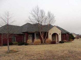 202 Cambrye Dr, Tuttle, OK 73089