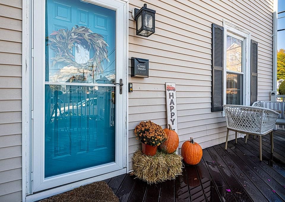 1st image of 8 Warren St #1