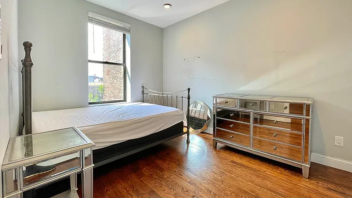 Rented by Strivers Management Group Corp (Brokerage) | media 8